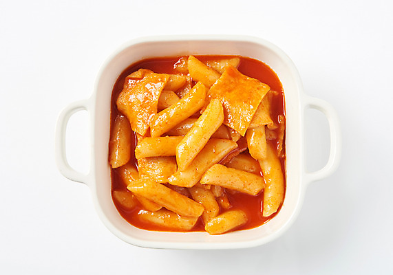 포토 JPG 스튜디오촬영 실내 누끼 근접촬영 사람없음 하이앵글 냄비 어묵 떡볶이 분식 흰배경 매움 군것질 길거리음식 쌀떡 국물떡볶이 국내포토 음식 뷰포인트 백그라운드 디저트 떡 내부 흰색 맛 솥 국물 파일형식