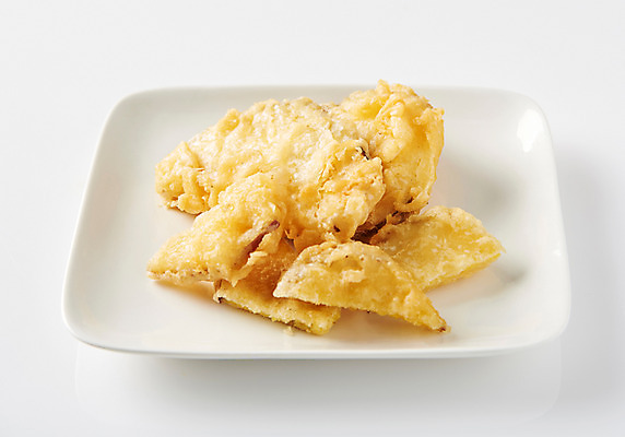 포토 JPG 스튜디오촬영 접시 조각 실내 누끼 근접촬영 사람없음 여러개 튀김 분식 흰배경 군것질 고구마튀김 길거리음식 국내포토 식기 음식 뷰포인트 다수 백그라운드 디저트 내부 흰색 파일형식