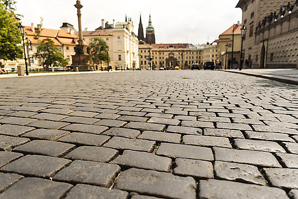 포토 JPG 주간 해외풍경 건축물 유럽풍경 유럽건축 풍경 사람없음 야외 도시풍경 성 체코 프라하 보도블럭 해외도시 국내포토 자연요소 해외 건축 유럽 서양건축 도시 보행로 파일형식