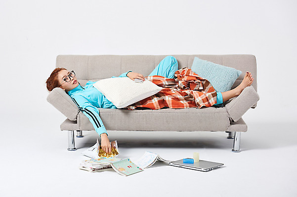 포토 JPG 스튜디오촬영 전신 우먼라이프 응시 여자 포즈 쿠션 실내 한명 누끼 사람 20대 성인 옆모습 노트북 운동복 청춘 소파 눕기 과자 한국인 담요 실업자 실업 청년실업 취업준비생 헤어롤 게으름 책더미 싱글라이프 성인여자한명만 안경낌 국내포토 1 라이프스타일 시선 옷 안경 뷰포인트 컨셉 의자 비즈니스 모션 디저트 동양인 청년 내부 책 전자제품 구직 미용용품 사회이슈 무더기 여자한명만 성인여자만 파일형식