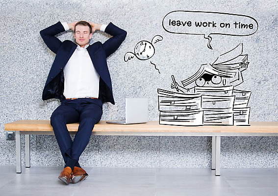 전신 서양인 편집이미지 남자 시계 벤치 포토일러 휴식 피곤 한명 사람 앉기 정장 성인 30대 쌓기 눈감음 작업 비즈니스맨 문서 땀 업무과다 야근 눈치 힘듦 이미지편집 AI파일 외국인 1 옷 컨셉 의자 비즈니스 모션 장년 업무 직장인 파일형식 벡터