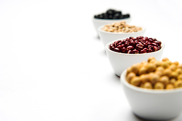 포토 JPG 스튜디오촬영 곡류 실내 사람없음 아웃포커스 추수 가을 흰배경 유기농 담기 팥 밥그릇 검은콩 백태 율무 국내포토 그릇 웰빙 계절 백그라운드 농업 모션 콩 촬영기법 내부 흰색 파일형식