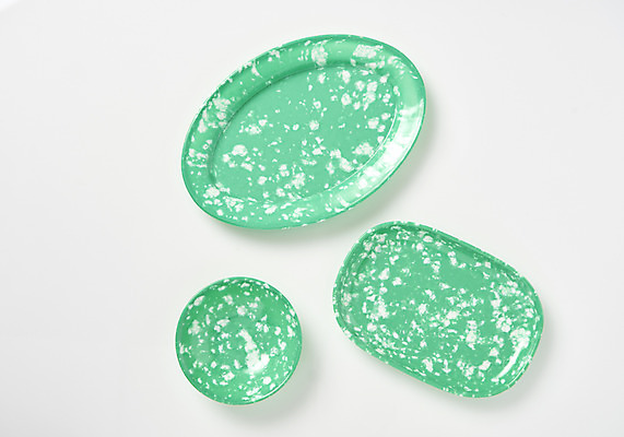 포토 JPG 스튜디오촬영 접시 주방용품 실내 누끼 근접촬영 사람없음 초록색 하이앵글 세개 추억 플라스틱 오브젝트 흰배경 복고 옛날 국내포토 식기 뷰포인트 컬러 생활용품 백그라운드 컨셉 재질 3 내부 흰색 파일형식