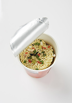 포토 JPG 스튜디오촬영 음식 실내 누끼 근접촬영 사람없음 하이앵글 오픈 인스턴트 분식 오브젝트 흰배경 군것질 인스턴트라면 국내포토 뷰포인트 백그라운드 디저트 내부 흰색 라면 파일형식