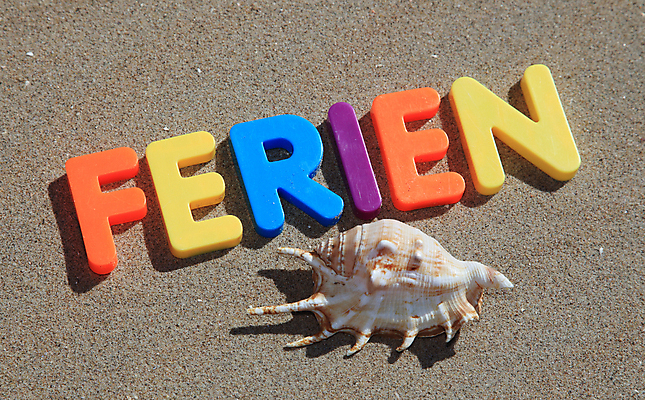 포토 JPG 해외이미지 모래 여행 텍스트 휴가 휴식 항해 사람없음 컬러풀 편지 홍합 해외202004 해외포토 컬러 컨셉 배_교통 어패류 파일형식 이미지허브