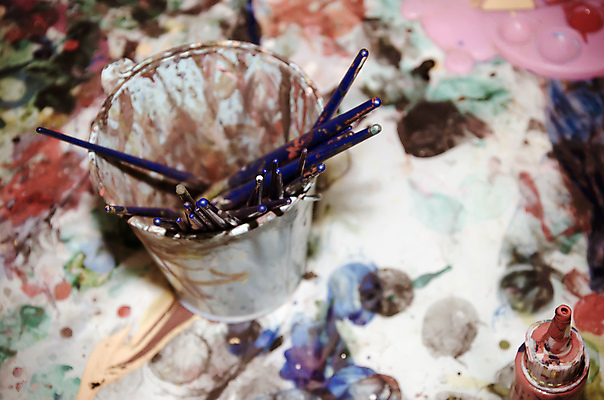 포토 JPG 해외이미지 디자인 교육 백그라운드 창조 미술 사람없음 컬러풀 페인트 장비 도구 공구 붓 예술가 캔버스 페인트붓 화가 옛날 아크릴 해외202004 해외포토 직업 컬러 재질 문화예술 파일형식 이미지허브