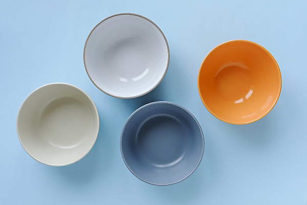 포토 JPG 해외이미지 그릇 식기 접시 음식 백그라운드 주방용품 디저트 서브 사람없음 요식업 식당 저녁식사 사발 아침식사 먹기 머리위 해외202004 해외포토 산업 생활용품 모션 상점 식사 사기그릇 파일형식 이미지허브