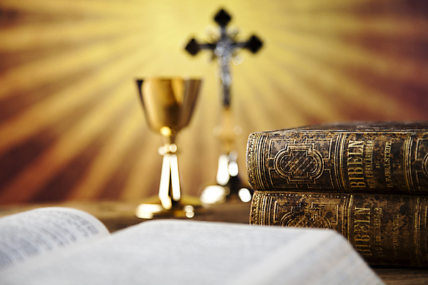 포토 JPG 해외이미지 기독교 종교 빵 십자가 옥수수 사람없음 책 교회 과자 믿음 성경 저녁식사 천주교 기도 예수 목사 확인 증거 신성 묵주 덩어리 설교 복음 성배 성찬식 성체 숭배 신앙심 해외202004 해외포토 감정 음식 종교용품 종교건축 디저트 곡류 건물 식사 신_종교 성직자 파일형식 이미지허브