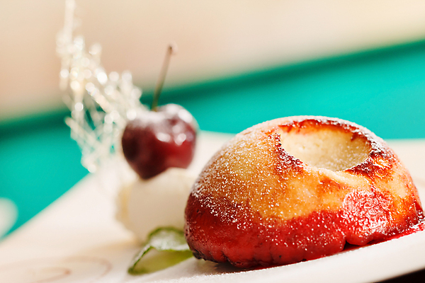 포토 JPG 해외이미지 1 접시 음식 잎 과일 아이스크림 디저트 주택 요정 사람없음 장식 컵 빨간색 케이크 초콜릿 얼음 신선 체리 달콤 잼 컵케이크 굽기 민트 크림 반투명 캐러멜 프로스팅 해외202004 해외포토 자연요소 식물 식기 컬러 건물 소스_음식 맛 구이 허브 제빵 파일형식 이미지허브