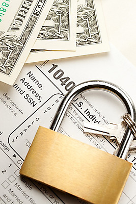 포토 JPG 해외이미지 직업 디자인 계절 종이 컨셉 비즈니스 열쇠 주택 자물쇠 안전 사람없음 금융 숫자 달러 금속 미국 행운 계산 닫기 보호 심볼 묘사 서식 문서 잠금 보안 법 수익 세금 수입 예산 정부 철강 환불 해외202004 해외포토 문자 돈 북아메리카 모션 재질 건물 경제 파일형식 이미지허브