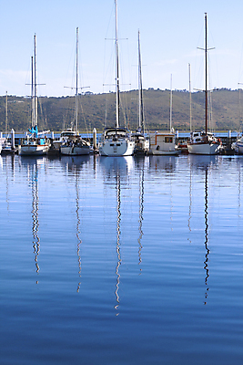 포토 JPG 해외이미지 바다 여행 겨울 요트 자연 하늘 산 항해 풍경 사람없음 목재 물 반사 여행객 우주 항구 추위 보트 언덕 낚시꾼 깃대 봉 석호 돛대 해외202004 해외포토 자연요소 나무 계절 배_교통 재료 교통시설 사람 생태계 파일형식 이미지허브