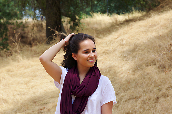 포토 JPG 해외이미지 백인 라이프스타일 공원 여자 행복 얼굴 어린이 자연 한명 사람 성인 야외 10대 초록색 맑음 기쁨 흰색 해외202004 해외포토 서양인 1 공공시설 감정 컬러 청소년 날씨 생활 신체부위 생태계 파일형식 이미지허브