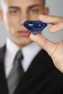 포토 JPG 해외이미지 스튜디오촬영 남자 성공 넥타이 한명 정장 성인 파란색 검은색 회색 비즈니스맨 재산 보석 다이아몬드 대머리 히스패닉 해외202004 해외포토 1 헤어스타일 잡화 옷 컬러 컨셉 비즈니스 실내 사람 금융 직장인 광석 파일형식 이미지허브