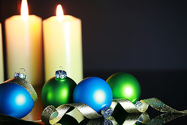 포토 JPG 해외이미지 리본 백그라운드 크리스마스 휴가 사람없음 장식 초록색 파란색 반사 노란색 장식볼 눈송이 황금 보석 문학 연소 해외202004 해외포토 기념일 컬러 눈_날씨 광석 파일형식 이미지허브