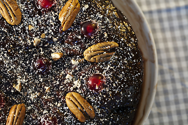 포토 JPG 해외이미지 접시 음식 조각 백그라운드 디저트 사람없음 장식 컬러풀 갈색 케이크 초콜릿 얼음 검은색 어둠 빵집 흰색 대접 신선 고급 달콤 맛 설탕 굽기 먹기 크림 고립 해외202004 해외포토 자연요소 식기 컬러 컨셉 모션 상점 구이 파일형식 이미지허브