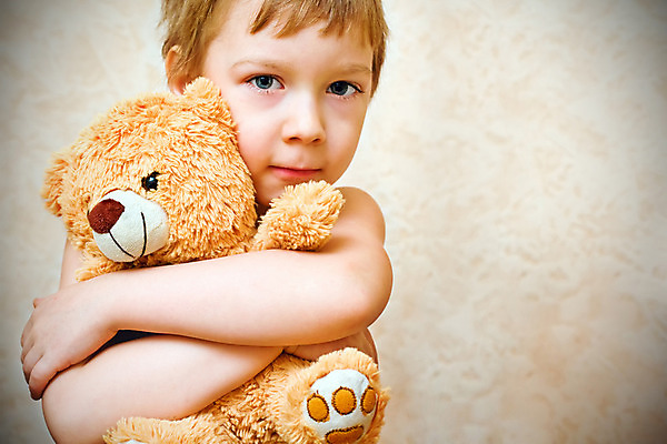 포토 JPG 해외이미지 백인 1 학생 응시 남자 행복 얼굴 어린이 백그라운드 곰 포옹 한명 사람 소년 청춘 금발 장난감 갈색 머리 카메라 우주 우정 흰색 어깨 슛 문학 부드러움 해외202004 해외포토 서양인 동물 헤어스타일 시선 감정 컬러 컨셉 포유류 안기 신체부위 친구 전자제품 감각 파일형식 이미지허브