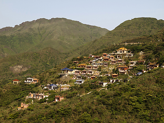 포토 JPG 해외이미지 전통 아시아 종교 산 동양인 사람없음 조각상 평화 믿음 중국 슬픔 죽음 무덤 역사 비석 대만 묘사 언덕 상승 과거 희생 천국 기념물 천연기념물 명예 장례 공화국 미안 장례식 전국 추모 생존 해외202004 해외포토 감정 나라 컨셉 인종 조형물 사죄 파일형식 이미지허브