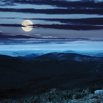 포토 JPG 해외이미지 구름 하늘 산 풍경 사람없음 야외 파란색 보름달 달 야간 해외202004 해외포토 자연요소 컬러 파일형식 이미지허브