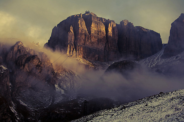 포토 JPG 해외이미지 구름 여행 겨울 자연 아침 날씨 산 풍경 사람없음 야외 가로 침묵 이탈리아 절벽 추위 수확 안개 정상 9월 복고 알프스 옛날 절정 해외202004 해외포토 주간 자연요소 계절 유럽 농업 소리 날짜 생태계 파일형식 이미지허브