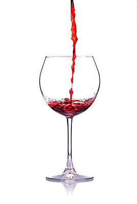 포토 JPG 해외이미지 1 와인잔 유리 주류 사람없음 빨간색 유행 라벨 와인 젖음 축하 알코올 원형 액체 휴게실 우아함 묘사 쏟아짐 양조장 스플래쉬 해외202004 해외포토 도형 음료 컬러 컨셉 술잔 모션 재질 프레임 파일형식 이미지허브