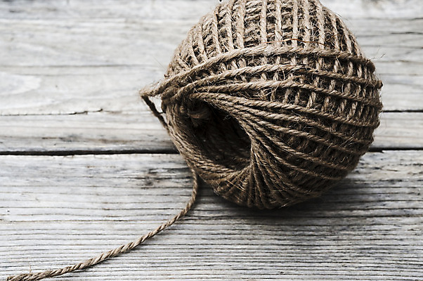 포토 JPG 해외이미지 밧줄 미술 사람없음 목재 갈색 장비 수확 골동품 삼 오브젝트 복고 옛날 해외202004 해외포토 나무 줄 컬러 농업 채소 재료 문화예술 파일형식 이미지허브