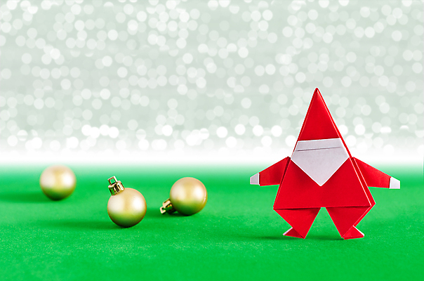 포토 JPG 해외이미지 전통 디자인 계절 행복 종이 백그라운드 컨셉 크리스마스 겨울 공 추상 휴가 수염 기념 선물 미술 사람없음 장식 빨간색 산타클로스 흰색 축하 인사 신용카드 황금 12월 연도 심볼 만족 보케 종이접기 심플 고립 엘리먼트 스타일 클라우스 해외202004 해외포토 기념일 감정 컬러 무늬 문화예술 금융 예절 날짜 접기 파일형식 이미지허브