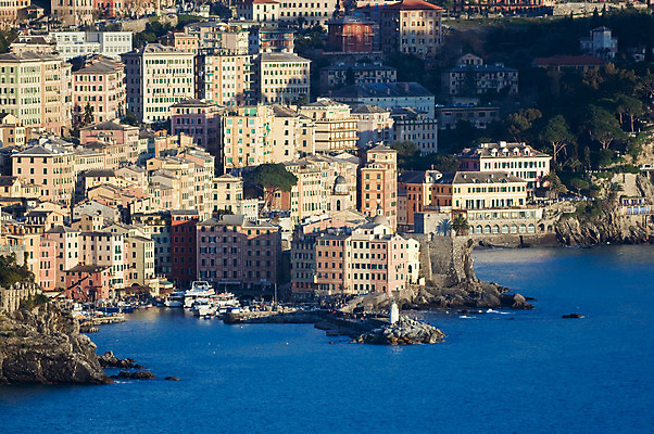 포토 JPG 해외이미지 파도 바다 지붕 낚시 휴가 주택 등대 풍경 사람없음 여름 도시풍경 교회 항구 맑음 페인트 이탈리아 발코니 도시 만 그리기 보트 작음 지중해 포트 타운 파라다이스 해외202004 해외포토 계절 유럽 배_교통 종교건축 교통시설 모션 레저 날씨 건물 크기 파일형식 이미지허브