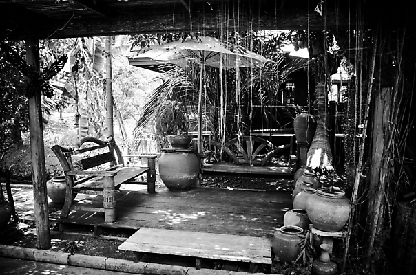 포토 JPG 해외이미지 나무 가구 백그라운드 벤치 의자 교실 자연 주택 풍경 사람없음 야외 목재 여름 정원 검은색 페인트 수확 흰색 책상 복고 고립 옛날 해외202004 해외포토 식물 계절 교육 컬러 생활용품 농업 재료 학교 건물 생태계 파일형식 이미지허브