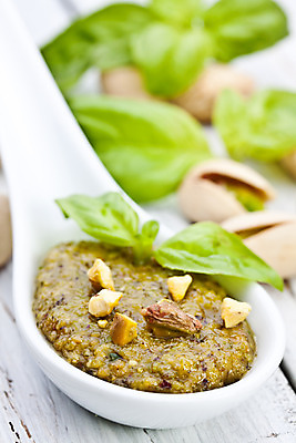 포토 JPG 해외이미지 전통 음식 잎 요리 사람없음 초록색 견과류 양념 조미료 향신료 레시피 성분 바질 다진 피스타치오 개조 해외202004 해외포토 식물 컬러 향미료 파일형식 이미지허브