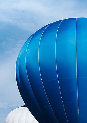 포토 JPG 해외이미지 주간 하늘 풍경 사람없음 야외 파란색 열기구 해외202004 해외포토 자연요소 컬러 항공교통 파일형식 이미지허브