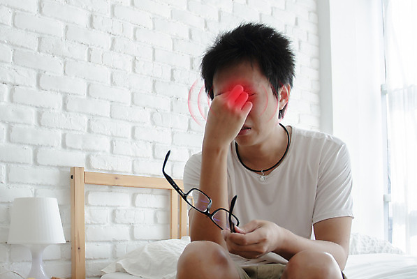 포토 JPG 해외이미지 직업 손 여자 교육 백그라운드 컨셉 비즈니스 스트레스 한명 사람 사무실 방 고통 슬픔 흰색 침대 업무 비즈니스맨 종업원 경영자 두통 문제 고립 우울증 트러블 편두통 해외202004 해외포토 1 남자 감정 컬러 가구 신체부위 작업 직장인 질병 리더 파일형식 이미지허브