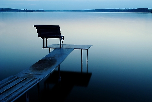 포토 JPG 해외이미지 1 실루엣 호수 바다 자연 하늘 휴가 휴식 풍경 사람없음 야외 물 강 반사 항구 침묵 황혼 일몰 새벽 꿈 영혼 가장자리 고독 야간 방파제 장면 멀리 내추럴 넘어짐 웅장함 수평선 해외202004 해외포토 자연요소 공공시설 감정 컨셉 교통시설 모션 촬영기법 노을 소리 둘레 생태계 파일형식 이미지허브