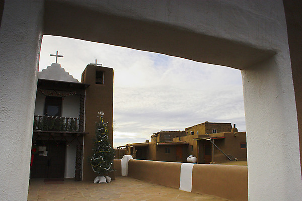 포토 JPG 해외이미지 전통 디자인 문화 모래 벽 여행 오렌지 건축양식 사다리 창문 하늘 산 주택 미술 사람없음 건물 빨간색 노란색 교회 문 마을 역사 원주민 인도인 복고 과거 점토 애리조나 마야 선사시대 원시시대 천연기념물 고고학 뉴멕시코 아즈텍 잉카 콜로라도 해외202004 해외포토 외국인 건축물 교육 건축 컬러 컨셉 과일 종교건축 문화예술 동양인 미국 도구 아프리카인 마야문명 파일형식 이미지허브