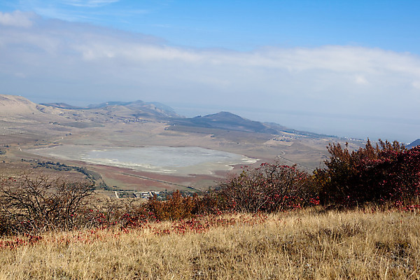 포토 JPG 해외이미지 구름 1 유럽 호수 자연 하늘 산 풍경 사람없음 야외 가로 빨간색 초록색 물 파란색 계곡 회색 사막 바위 흰색 연못 언덕 싱글 러시아 해외202004 해외포토 자연요소 나라 컬러 돌_바위 생태계 파일형식 이미지허브