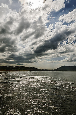 포토 JPG 해외이미지 구름 계절 모래 파도 바다 여행 백그라운드 자연 하늘 휴가 휴식 풍경 사람없음 야외 초록색 물 여름 파란색 빛 컬러풀 태양 맑음 봄 프랑스 흰색 만 황금 휴양지 암초 내추럴 파라다이스 수평선 해외202004 해외포토 자연요소 유럽 컬러 컨셉 날씨 장소 생태계 파일형식 이미지허브