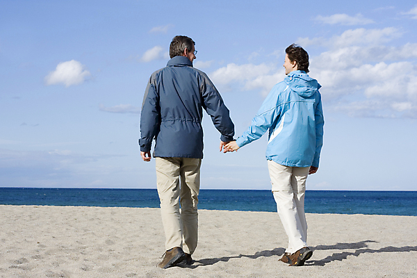 포토 JPG 해외이미지 백인 구름 커플 여자 남자 행복 바다 2 겨울 관계 자연 하늘 휴가 함께함 사랑 미소 사람 성인 야외 두명 물 여름 파란색 봄 기쁨 가을 해외202004 해외포토 자연요소 서양인 계절 감정 컬러 컨셉 표정 생태계 파일형식 이미지허브