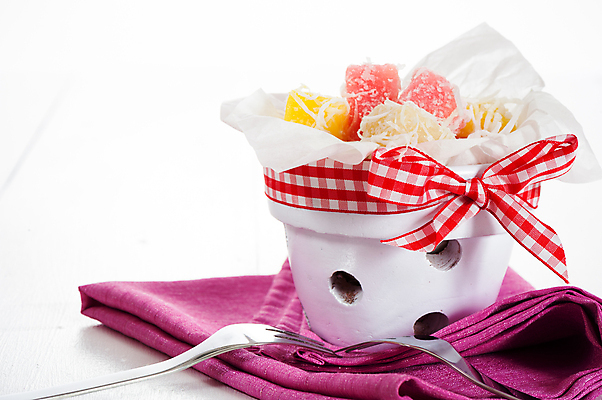 포토 JPG 해외이미지 아시아 음식 분홍색 조각 크리스마스 2 태국 휴가 디저트 영국 사탕 사랑 요리 동양인 사람없음 장식 빨간색 파란색 컬러풀 반사 갈색 노란색 파티 쌓기 얼음 우유 흰색 축하 대접 바 생일 그룹 닫기 달콤 맛 설탕 먹기 오브젝트 코코넛 레시피 고립 페스츄리 해외202004 해외포토 자연요소 기념일 감정 유럽 나라 빵 컬러 컨셉 과일 모션 유제품 인종 이벤트 파일형식 이미지허브