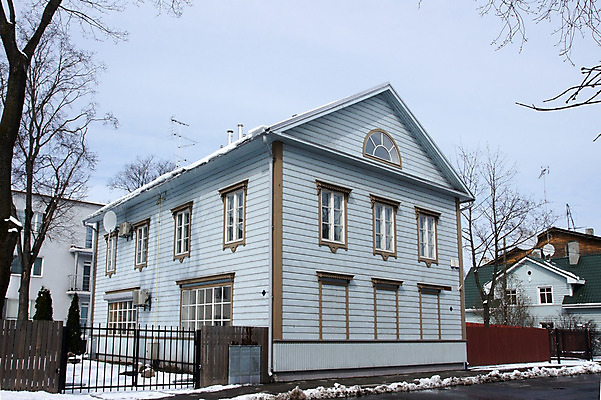 포토 JPG 해외이미지 외관 벽 겨울 건축양식 창문 유리 하늘 주택 사람없음 건물 파란색 도시 도심 해외202004 해외포토 건축물 계절 건축 컬러 재질 파일형식 이미지허브