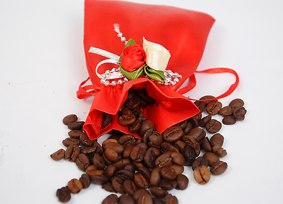 포토 JPG 해외이미지 접시 커피 음료 백그라운드 농업 재료 콩 선물 씨앗 사람없음 농작물 노란색 숟가락 검은색 흰색 그룹 플라스틱 자르기 굽기 에스프레소 고립 작살 카페인 해외202004 해외포토 식물 식기 산업 컬러 모션 재질 곡류 수저 구이 파일형식 이미지허브