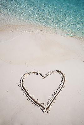 포토 JPG 해외이미지 모양 모래 파도 바다 섬 여행 백그라운드 컨셉 텍스트 자연 휴가 아이디어 발렌타인데이 사랑 사람없음 야외 물 여름 파란색 단어 하트 심볼 사인 그림 쇼 해외202004 해외포토 자연요소 문자 계절 감정 컬러 데이이벤트 생태계 파일형식 이미지허브