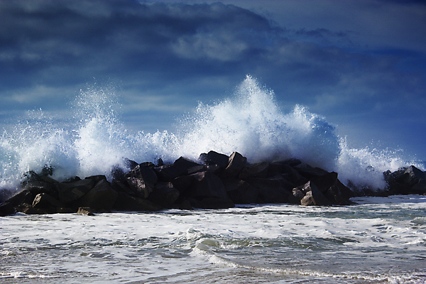 포토 JPG 해외이미지 파도 바다 백그라운드 모션 자연 날씨 추상 사람없음 물 파란색 환경 검은색 힘 젖음 추위 바위 신선 거친 가장자리 떨어짐 위험 시원함 속도 질감 화산 태평양 분무기 폭풍 흐림 내추럴 단절 폭풍우 힘찬 스플래쉬 해외202004 해외포토 자연요소 컬러 컨셉 무늬 산 돌_바위 비_날씨 둘레 자연재해 생태계 파일형식 이미지허브