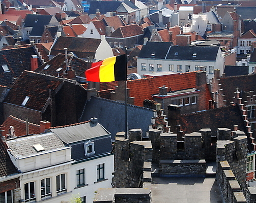 포토 JPG 해외이미지 유럽 여행 건축양식 창문 벽돌 거리 아파트 주택 석조 사람없음 건물 강 식당 바위 깃발 도시 역사 벨기에 고딕 옛날 해외202004 해외포토 건축물 건축 나라 상점 돌_바위 서유럽 파일형식 이미지허브