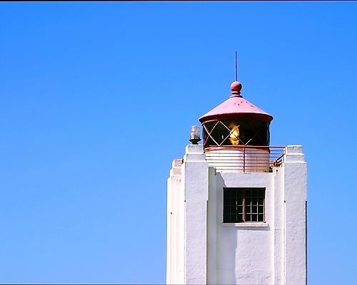 포토 JPG 해외이미지 바다 여행 건축양식 하늘 주택 등대 항해 경고 안전 사람없음 건물 빨간색 물 파란색 빛 탑 희망 광선 흰색 램프 신호등 보안 네비게이션 해외202004 해외포토 자연요소 건축물 건축 감정 컬러 배_교통 조명 파일형식 이미지허브