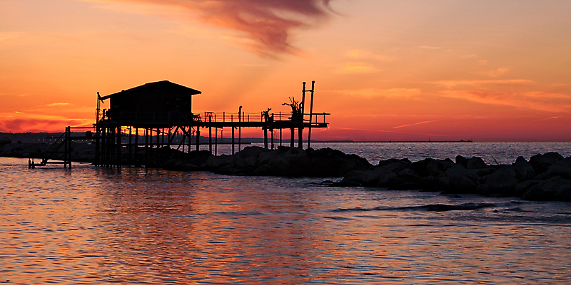 포토 JPG 해외이미지 구름 실루엣 바다 오렌지 자연 하늘 휴가 파노라마 풍경 사람없음 가로 빨간색 물 일몰 이탈리아 새벽 해외202004 해외포토 자연요소 유럽 컬러 과일 촬영기법 노을 생태계 파일형식 이미지허브