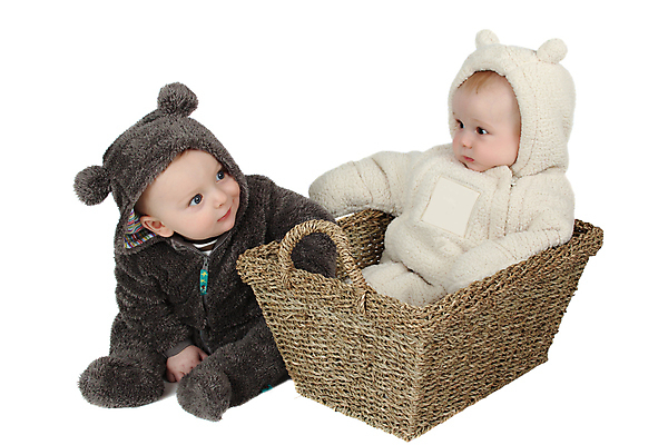 포토 JPG 해외이미지 동물 백인 모델 응시 남자 아들 어린이 곰 가족 실내 따뜻함 건강 사람 앉기 소년 두명 친구 컬러풀 바구니 평화 할로윈 흰색 아기 달콤 사자 작음 부드러움 솜털 심각 해외202004 해외포토 서양인 시선 컬러 컨셉 포유류 관계 모션 내부 감각 맛 크기 파일형식 이미지허브