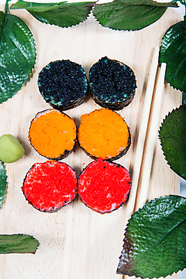 포토 JPG 해외이미지 전통 접시 아시아 문화 음식 바다 잎 다이어트 채소 밥 오이 건강 어류 요리 동양인 사람없음 주방 식당 일본 식사 저녁식사 초밥 신선 해조류 맛 고추냉이 참치 먹기 장어 레몬 해산물 준비 롤 연어 모음 아보카도 점심식사 일본음식 해외202004 해외포토 식물 식기 나라 컨셉 과일 모션 인종 상점 수중동물 양념 해양식물 파일형식 이미지허브