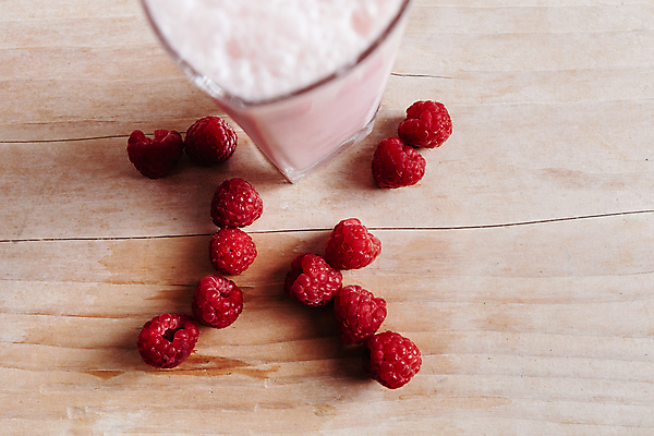 포토 JPG 해외이미지 라이프스타일 열매 음료 음식 분홍색 백그라운드 과일 유리 탁자 딸기 건강 사람없음 목재 빨간색 여름 주스 우유 에너지 신선 칵테일 달콤 매끈함 혼합 갈증 산딸기 밀짚 요거트 쉐이크 떨림 단백질 스무디 해외202004 해외포토 나무 식물 계절 컬러 가구 재료 모션 재질 유제품 주류 생활 감각 맛 짚 영양소 파일형식 이미지허브