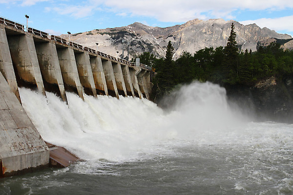 포토 JPG 해외이미지 사람없음 물 강 힘 발전기 에너지 저수지 댐 전염 유지 해외202004 해외포토 자연요소 공공시설 발전소 질병 감염 파일형식 이미지허브