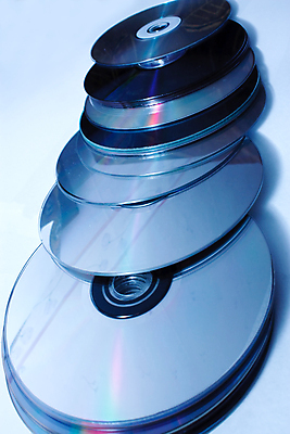 포토 JPG 해외이미지 1 음악 백그라운드 사람없음 상자 자료 정보 CD 흰색 원형 오브젝트 수납 흙더미 DVD 고립 해외202004 해외포토 도형 컬러 문화예술 흙 파일형식 더미 이미지허브