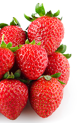 포토 JPG 해외이미지 딸기 실내 사람없음 쌓기 달콤 흰배경 해외202004 해외포토 백그라운드 과일 모션 내부 흰색 맛 파일형식 이미지허브